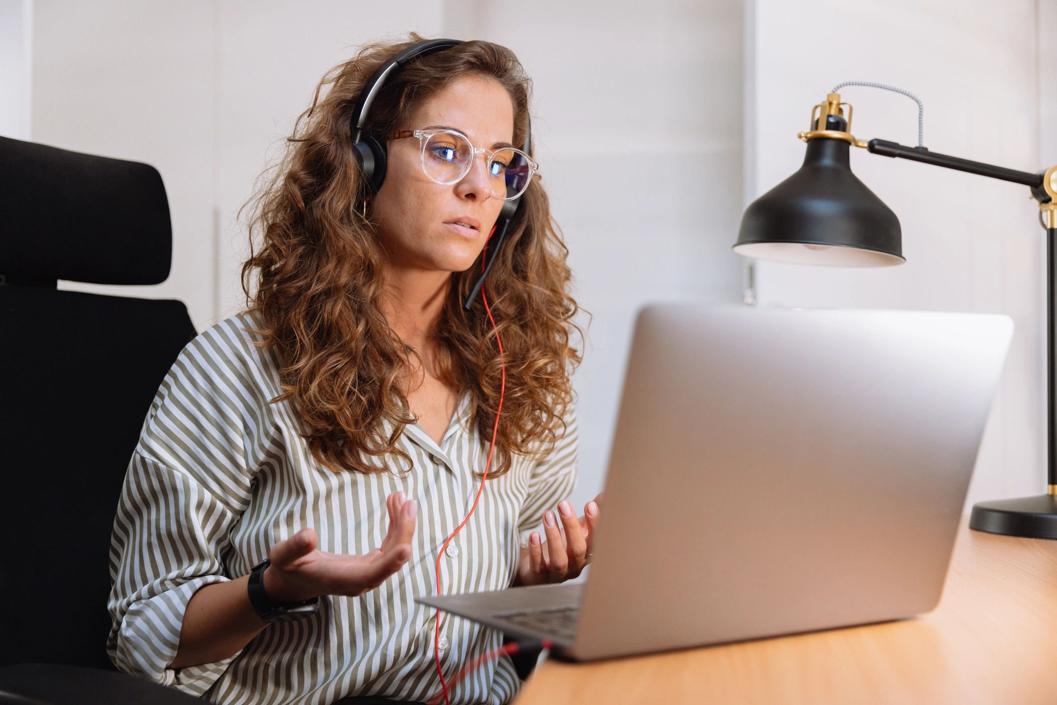 Remote support session on laptop